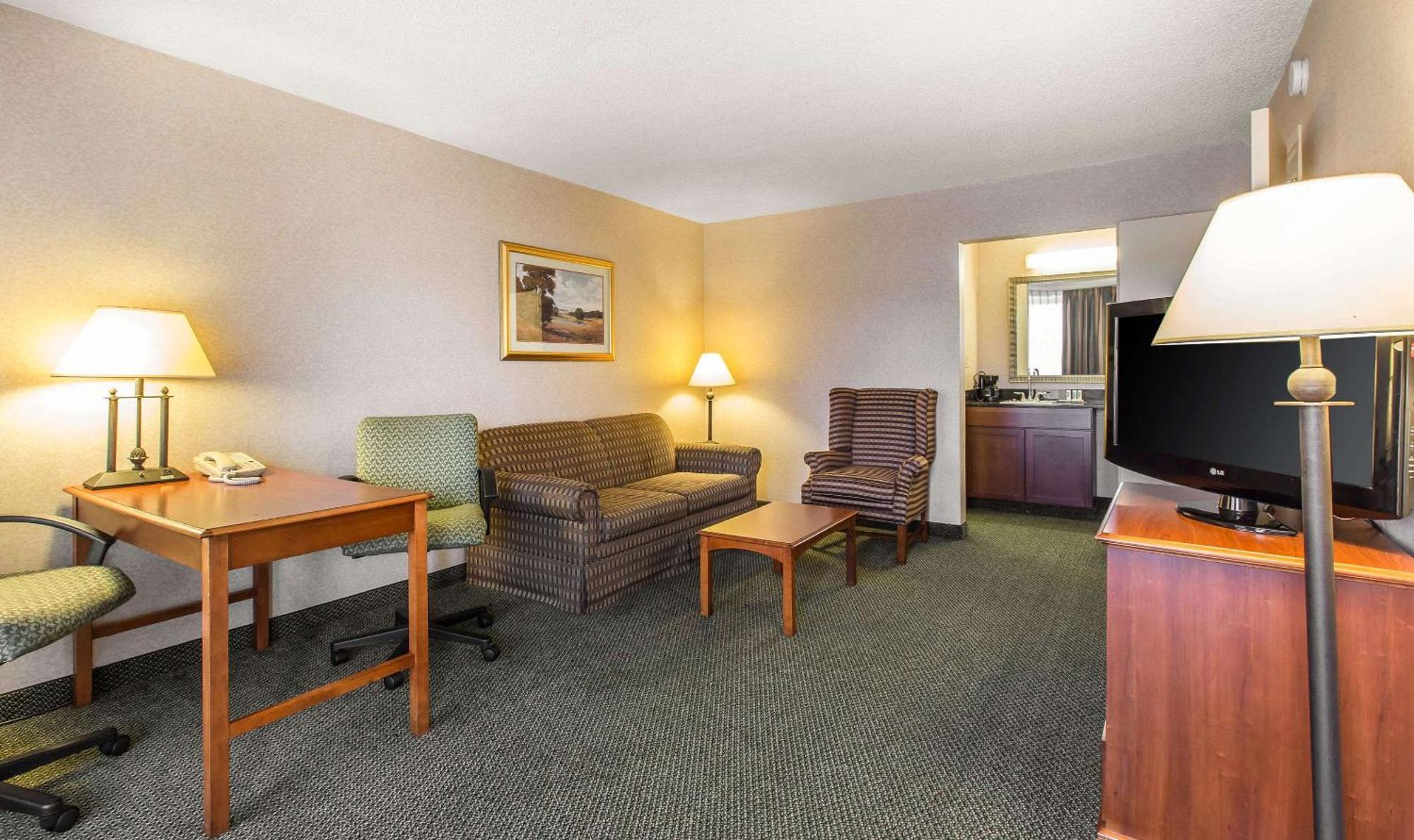 Quality Inn & Suites Mcdonough South I-75 Exterior photo